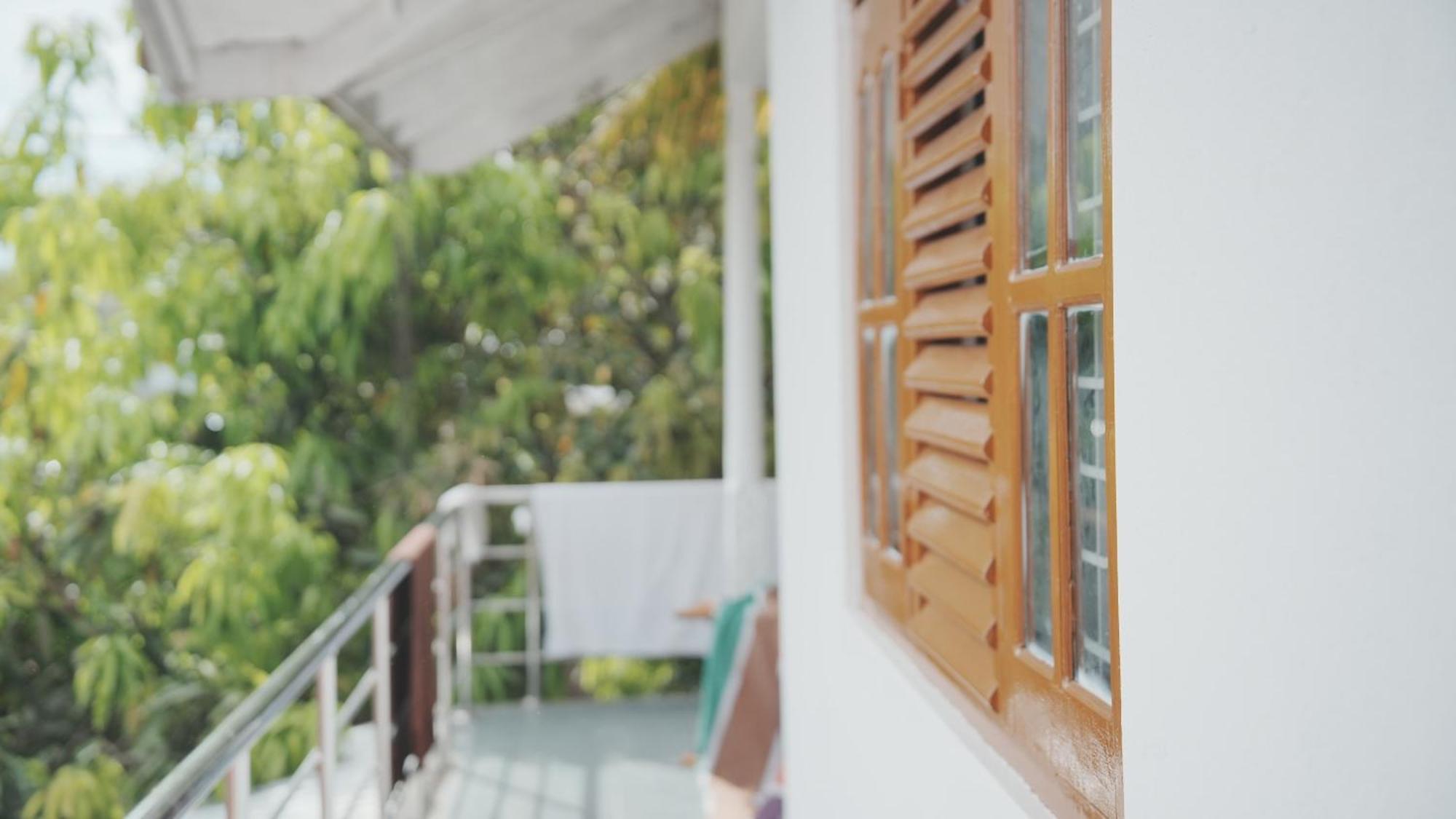 ホテル Dreamy Surf House ウェリガマ エクステリア 写真