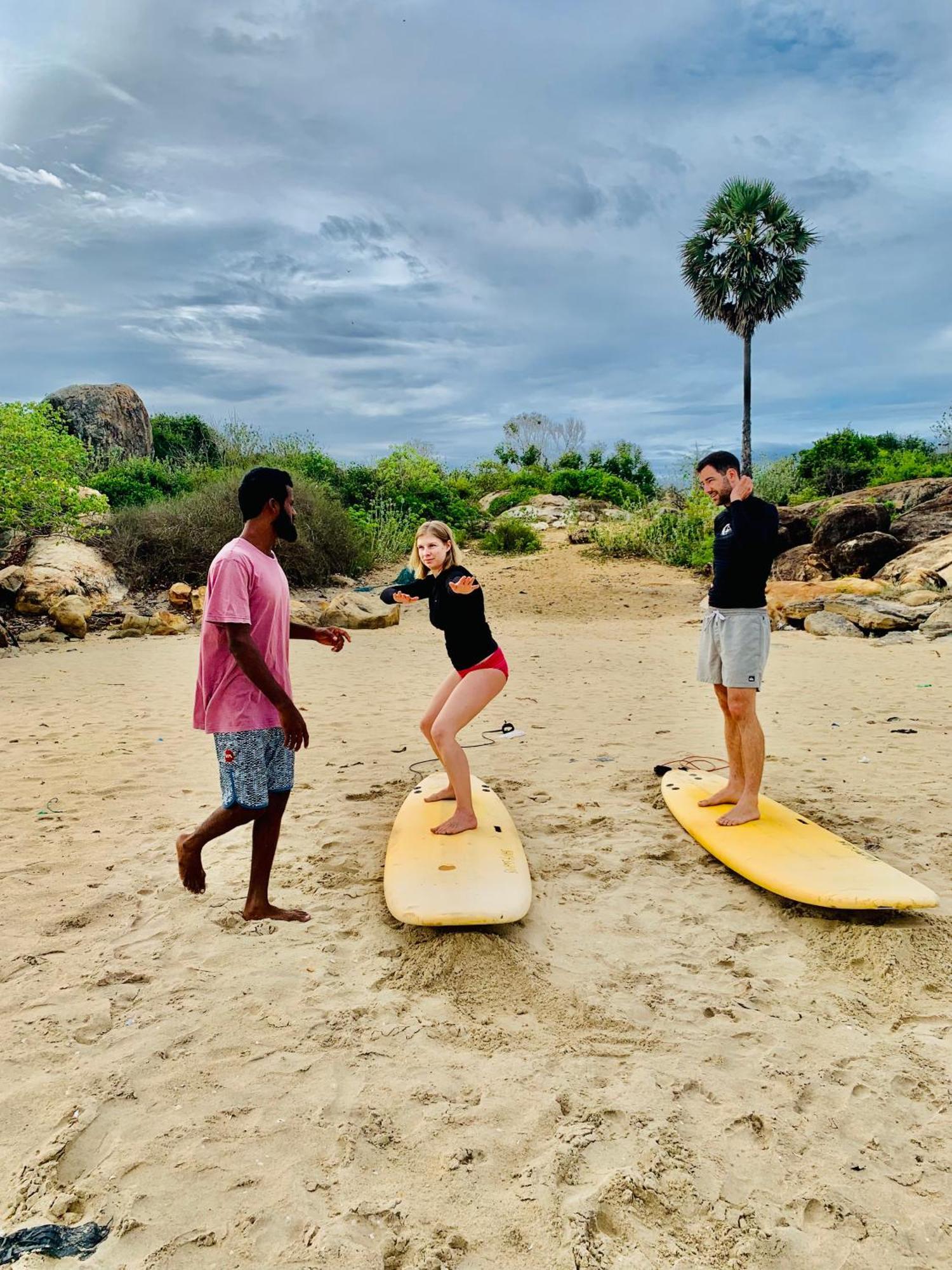 ホテル Dreamy Surf House ウェリガマ エクステリア 写真